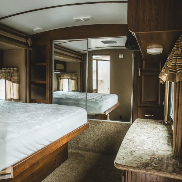 roulottes fixe outback©️Guillaume Labergerie-12